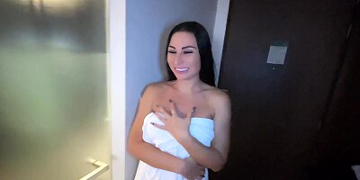 I helped out a neighbor and she repaid with her tight pussy