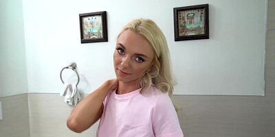 My StepSister Molly Mae Needs Some Experience from Her Old Brother!