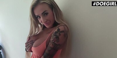 DoeGirls - Daisy Lee Busty Czech Teen Goes Horny in Quarantine and Wants a Cock