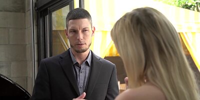 Khloe Kapri's Rental Agent Goes Extra Mile on Her Snatch During Deal