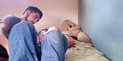 My cousin wakes me up from a nap by touching me