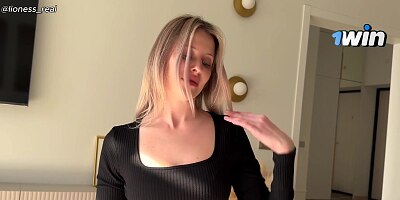 A Stepmom In A Tight Dress Noticed My Erect Penis During Cleaning and Offered To Have Sex