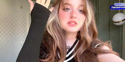Big Ass Tinder Teen Egirl Loses In Truth Or Dare And Masturbates For You. Facetime Call