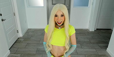 Kenzie Reeves Loses It When Tight Cunt Quivers From Intense Orgasms