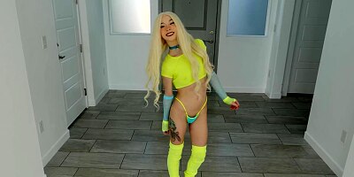 Kenzie Reeves Loses It When Tight Cunt Quivers From Intense Orgasms