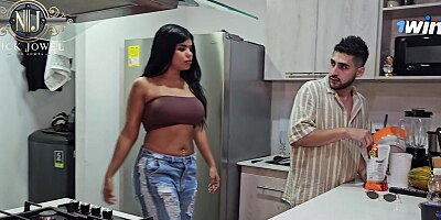 Double Penetration: Cumshot & Squirt. Wild 3some with RosxanaGutierrez!