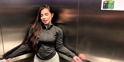 I run into my neighbor at the laundromat, I seduce her in the elevator, she loves my cock