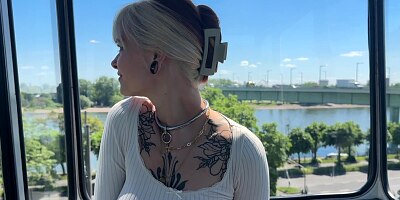 Risky Public Cable Car Blowjob - Naughty in the Sky / SallyDinosaur