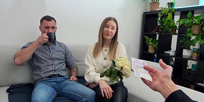 HUNT4K. I closed my BF's eyes with banknotes and sucked strangers' cock! I'm not that shy