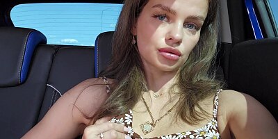 I was driving to work in a taxi and decided to masturbate my pussy in public