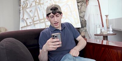 PAWG Stepmom Lauren Phillips Catches Scrawny Stepson Jerking Off for Huge creampie