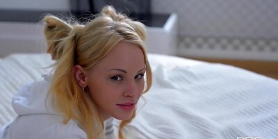 Lola Taylor Masturbation