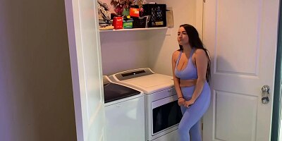 BIG TIT MILF GETS Horny While Doing Laundry & Fucks Washing Machine