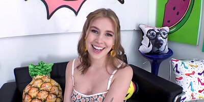 Nympho Fiona's yummy pussy