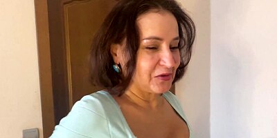Fucked stepmom in a tight dress and had a long orgasm