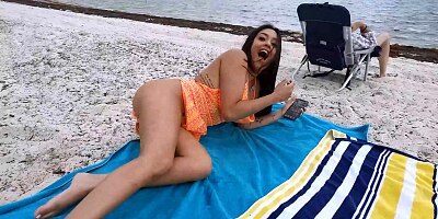 Bored as fuck. So my step sis lets me go quickly on public beach! - Serena Santos