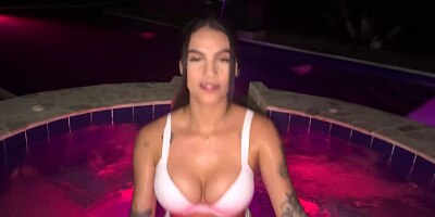 Fucking in the Jacuzzi with AnyMendez7
