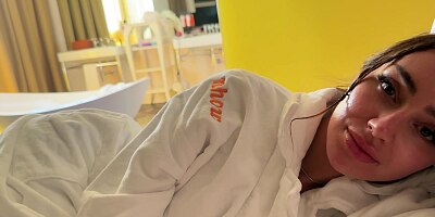 Took my step daughter on vacation and got a single bed on purpose featuring SISI ROSE