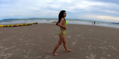 Hot Thai girlfriend sex off the beach during his trip to Thailand